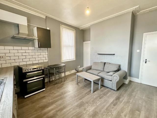 Flat for rent in Beeston Hill, Leeds