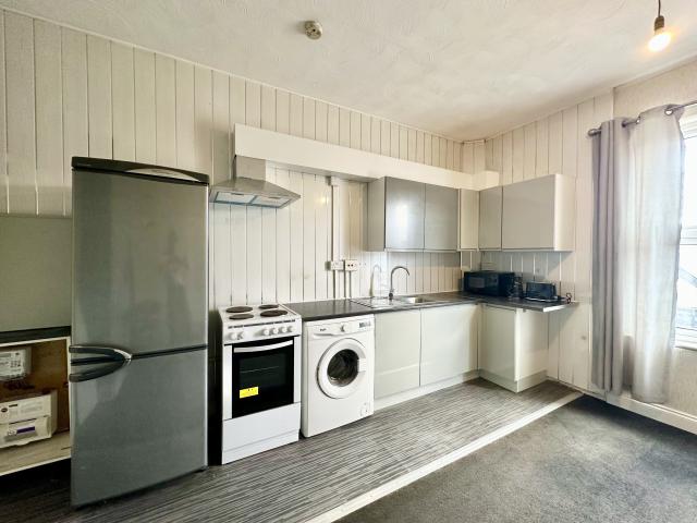 Flat for rent in Beeston Hill, Leeds