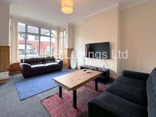 Flat for rent in Burley, West Yorkshire