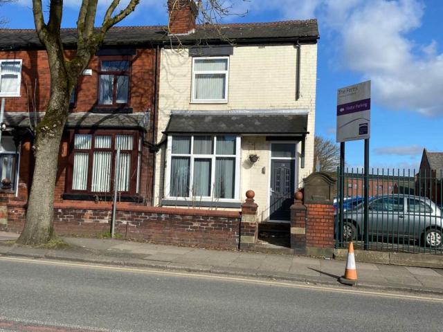 Flat for rent in Lee Bank, Greater Manchester