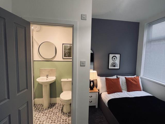 Flat for rent in Lee Bank, Greater Manchester