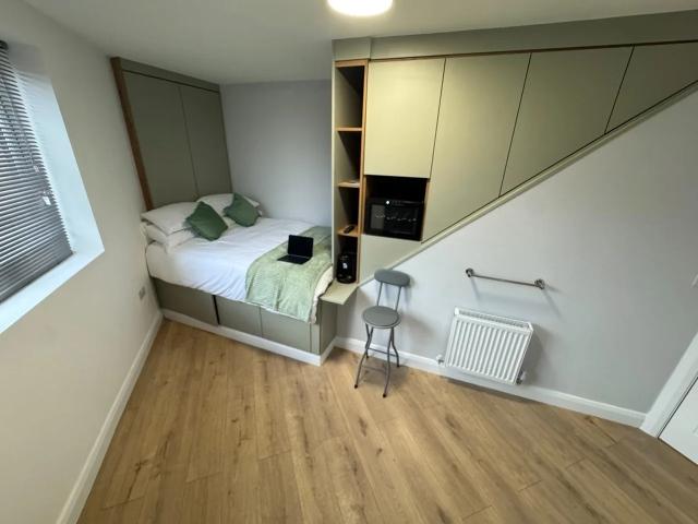 Flat for rent in Brownlow Fold, Lee Bank