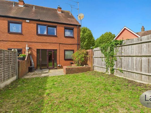 Flat for rent in Edmonton, Greater London