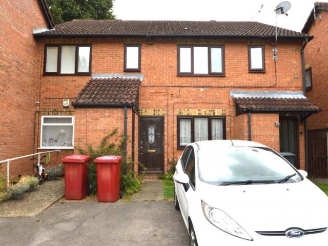 Flat for rent in Slough