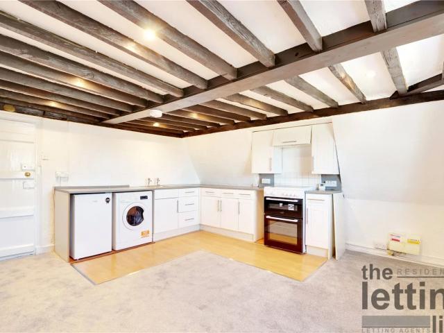 Flat for rent in London Borough of Enfield, Greater London