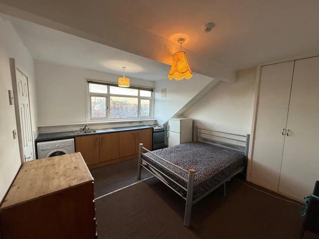 Flat for rent in Harehills, West Yorkshire
