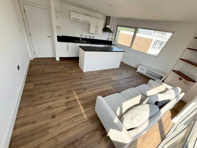 Flat for rent in North Finchley, Greater London