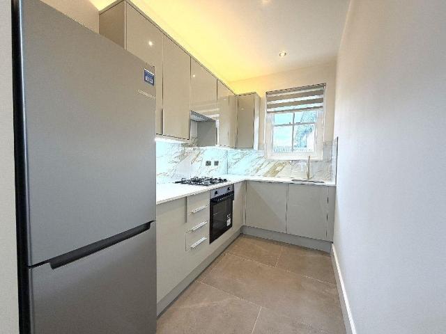 Flat for rent in North Finchley, Greater London