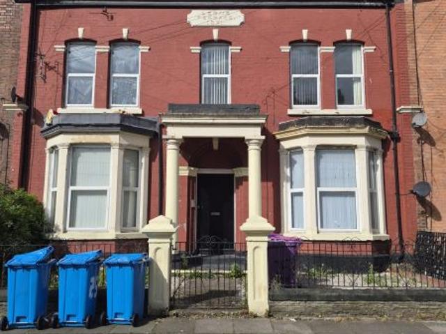 Flat for rent in Huyton, Knowsley
