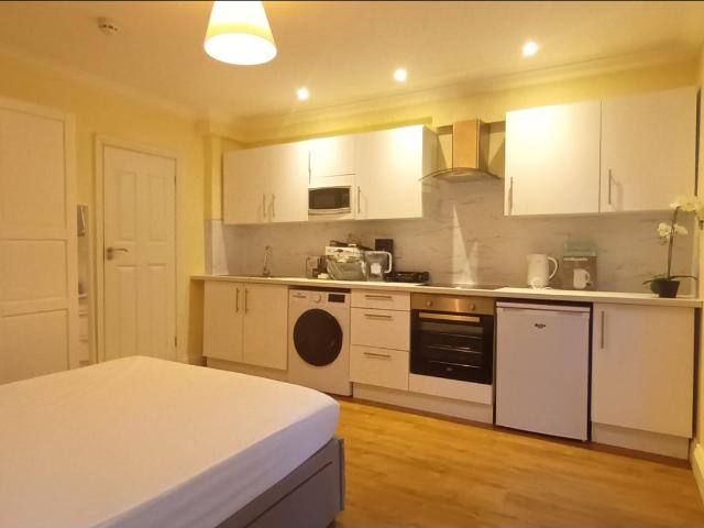 Flat for rent in Shepherd's Bush, Greater London