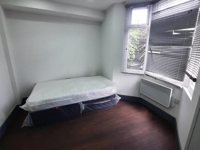 Flat for rent in Holywell Estate, North Watford
