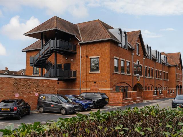 Flat for rent in South Park, Red Hill