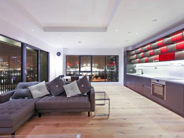 Flat for rent in London Borough of Tower Hamlets, Greater London