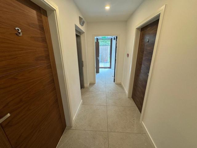 Flat for rent in Froggatt, East Midlands