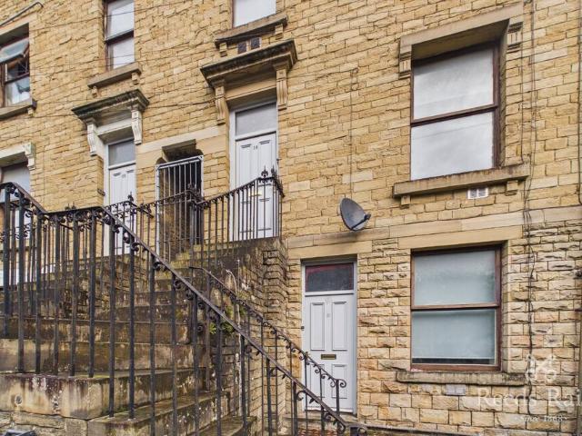 Flat for rent in Thornton Lodge, Huddersfield