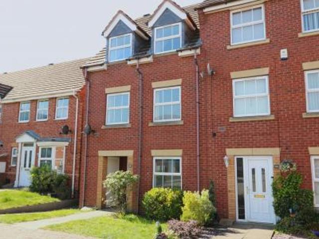Flat for rent in Whitnash, Green Close