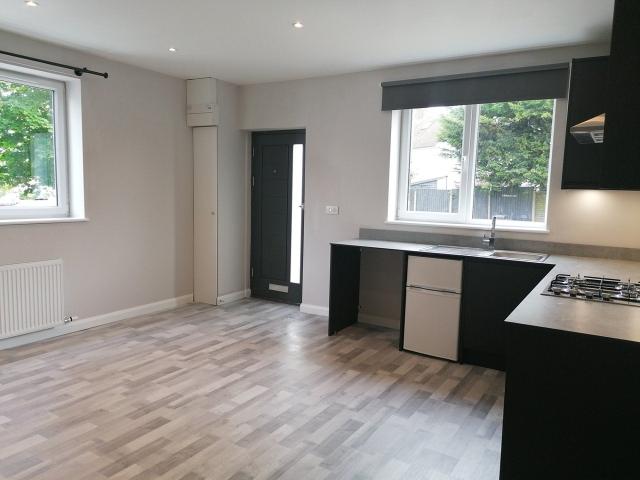 Flat for rent in Caterham, Caterham on the Hill