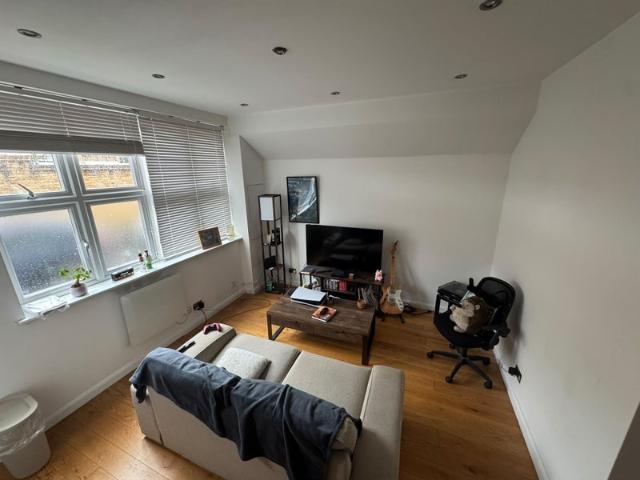 Flat for rent in London Borough of Hammersmith and Fulham, Greater London