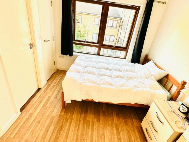 Flat for rent in Bromley-by-Bow, Poplar Grove