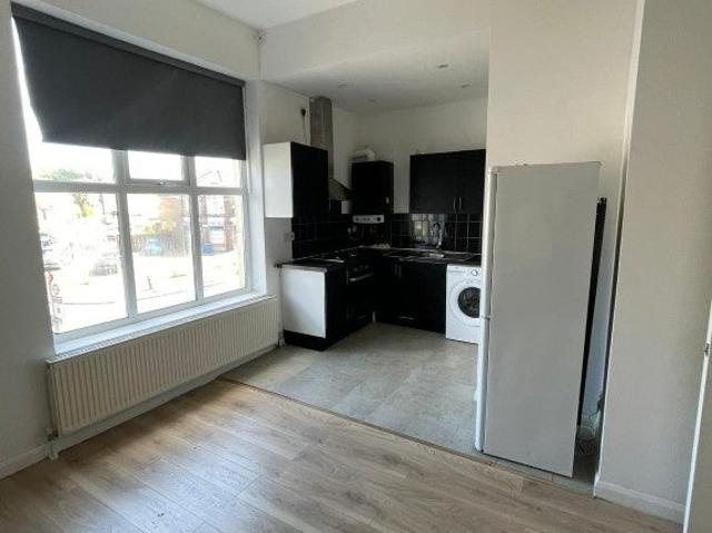 Flat for rent in London Borough of Lewisham, Greater London