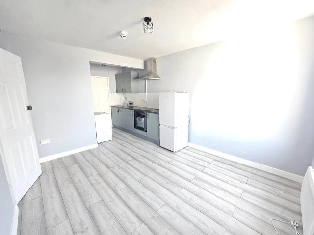 Flat for rent in Canning Town, Greater London