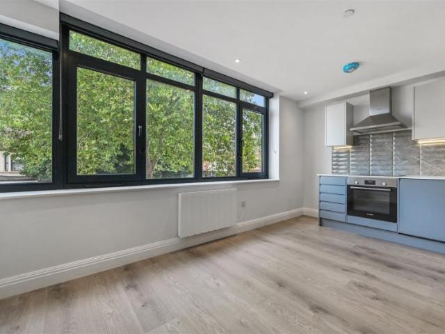 Flat for rent in Canning Town, Greater London