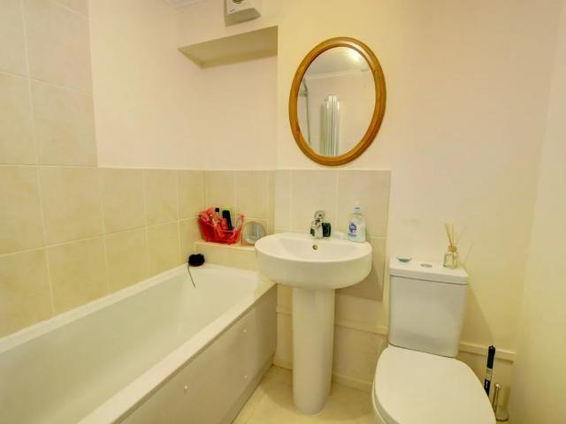 Flat for rent in Stokenchurch, Buckinghamshire