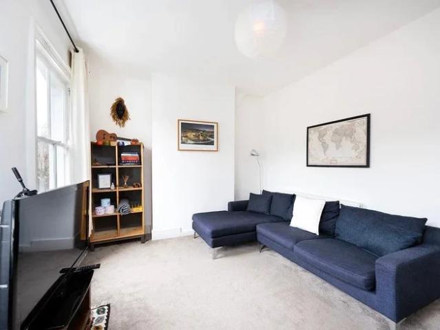 Flat for rent in London Borough of Lewisham, Greater London