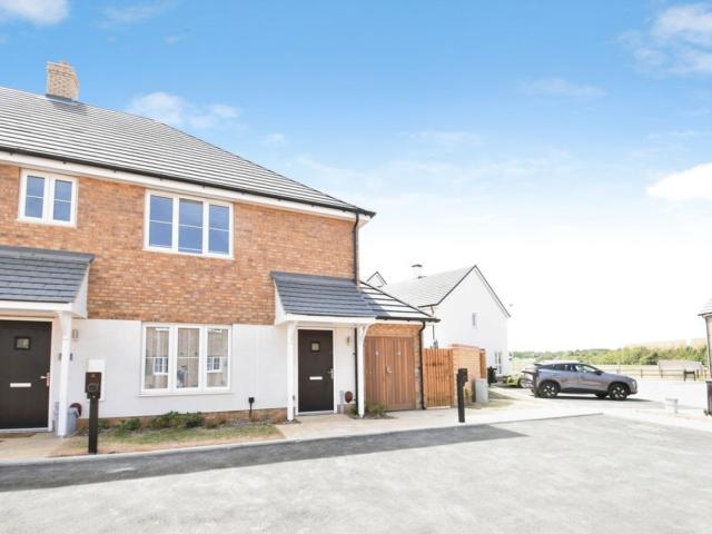 Flat for rent in Finchampstead