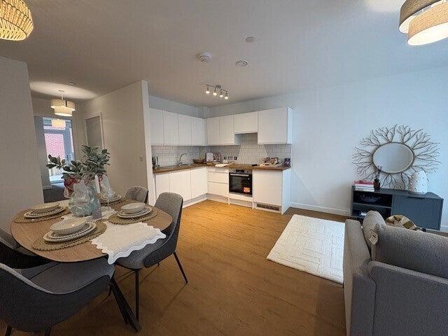Flat for rent in Lee Bank, Greater Manchester