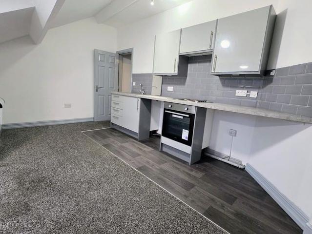 Flat for rent in Kinsley, Wakefield