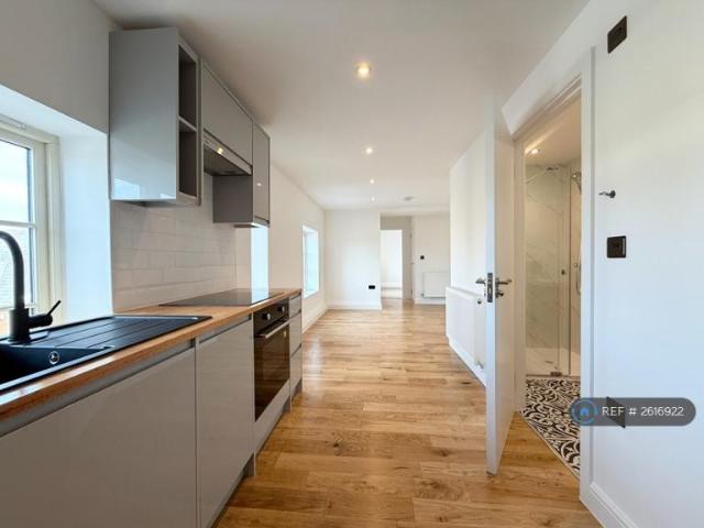 Flat for rent in Mawsley
