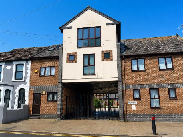 Flat for rent in Brompton, Gillingham
