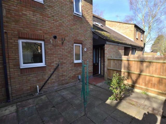 Flat for rent in Fishers Green, Shephall