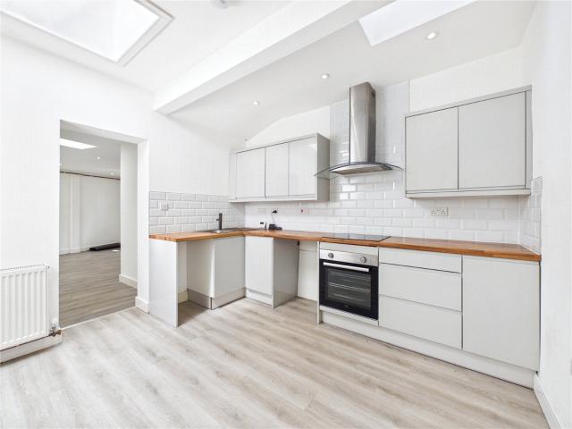 Flat for rent in The Dales, Key Street