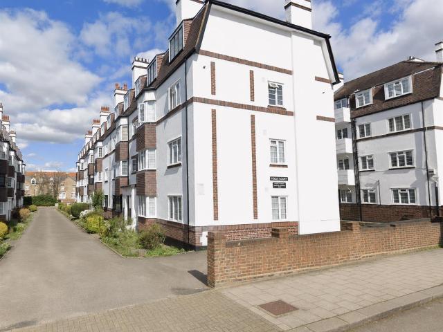 Flat for rent in Streatham, Greater London