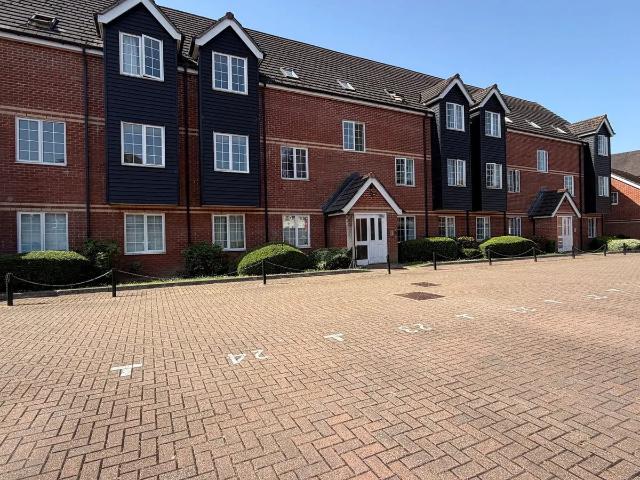 Flat for rent in Enborne, West Berkshire