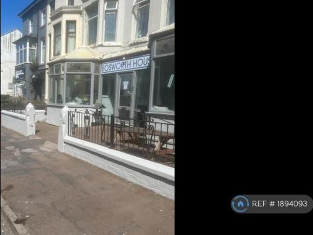 Flat for rent in Foxhall, Blackpool