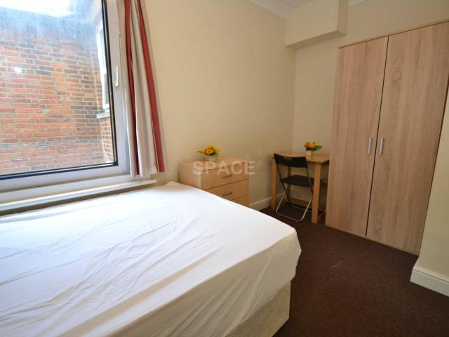 Flat for rent in Whitley, Reading