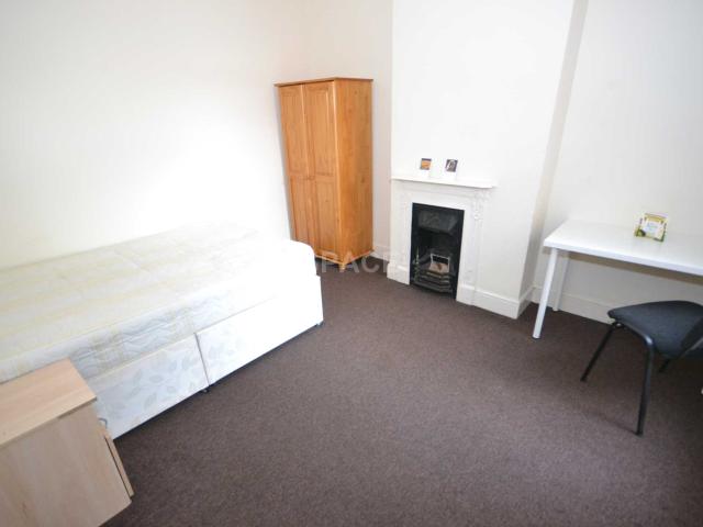 Flat for rent in Whitley, Reading