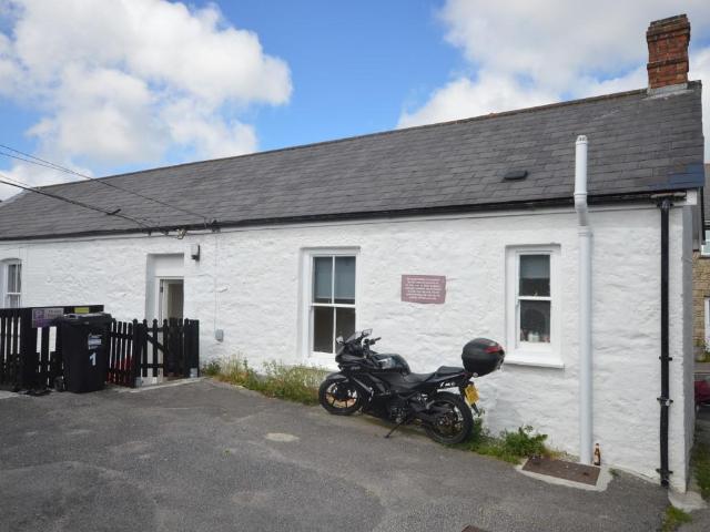 Flat for rent in Mount Ambrose, Cornwall