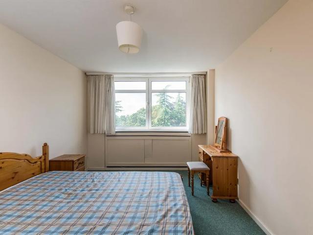 Flat for rent in Glen Eyre, City Of Southampton