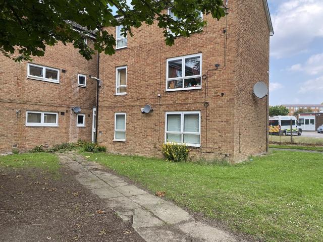 Flat for rent in Batemoor, South Yorkshire
