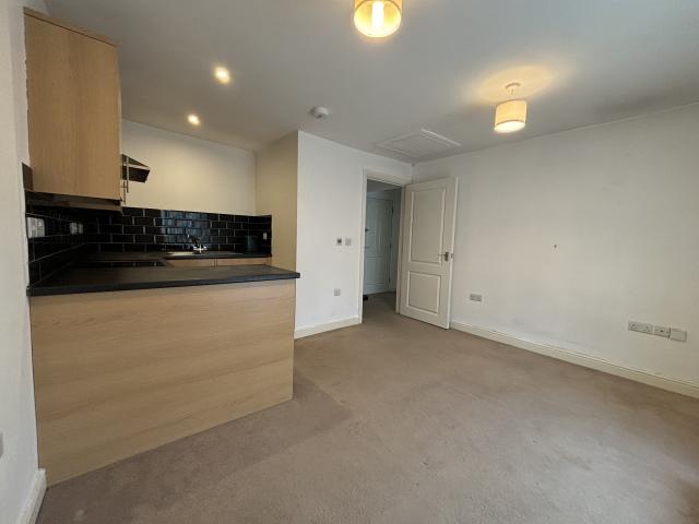 Flat for rent in Ewens Farm, Golden Valley