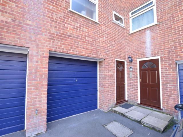 Flat for rent in St Marks, Maidenhead