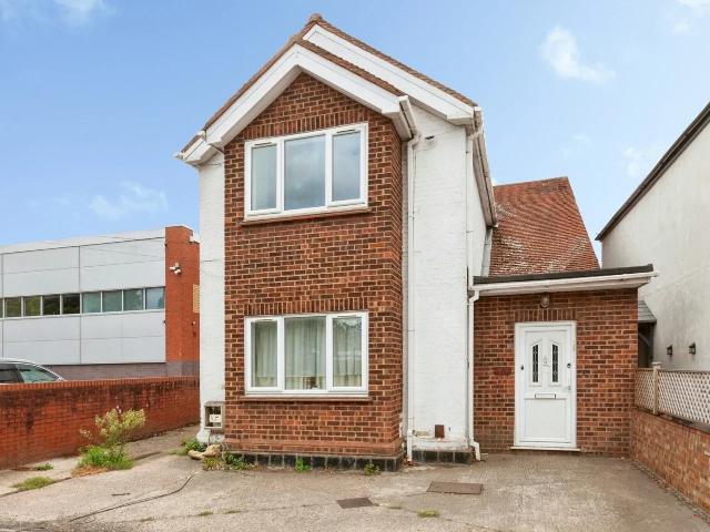 Flat for rent in Cippenham, Slough