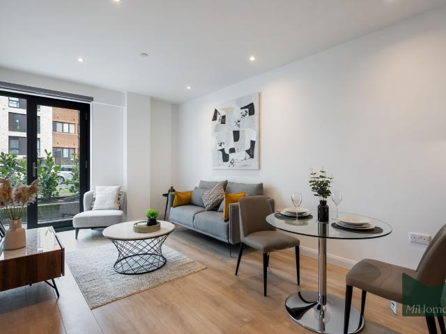 Flat for rent in Slough