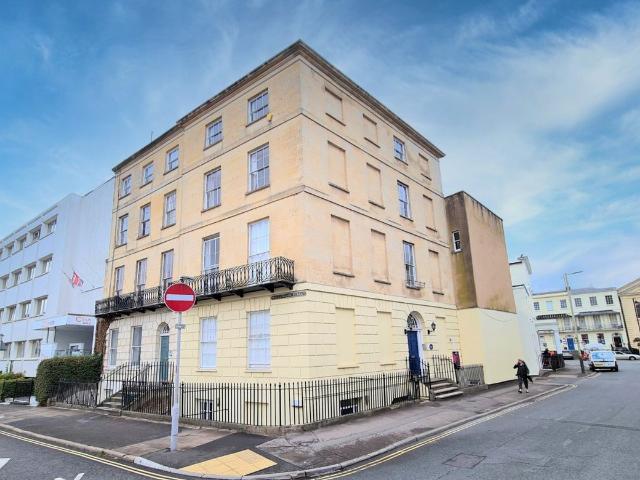 Flat for rent in Ewens Farm, Golden Valley