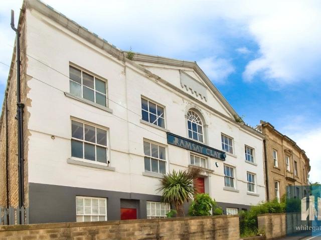 Flat for rent in Highfields, Huddersfield