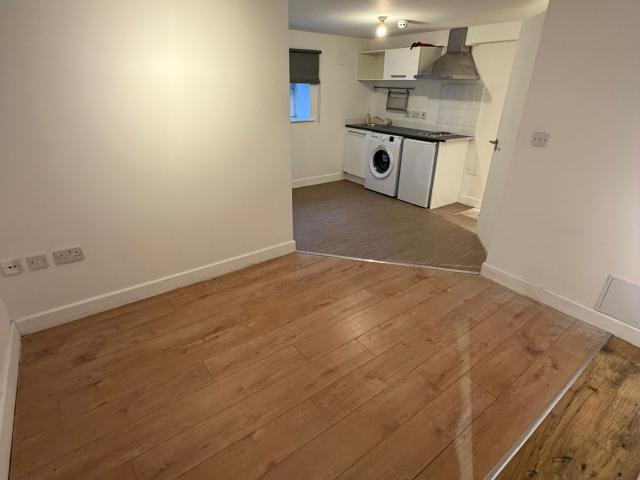 Flat for rent in Highfields, Huddersfield